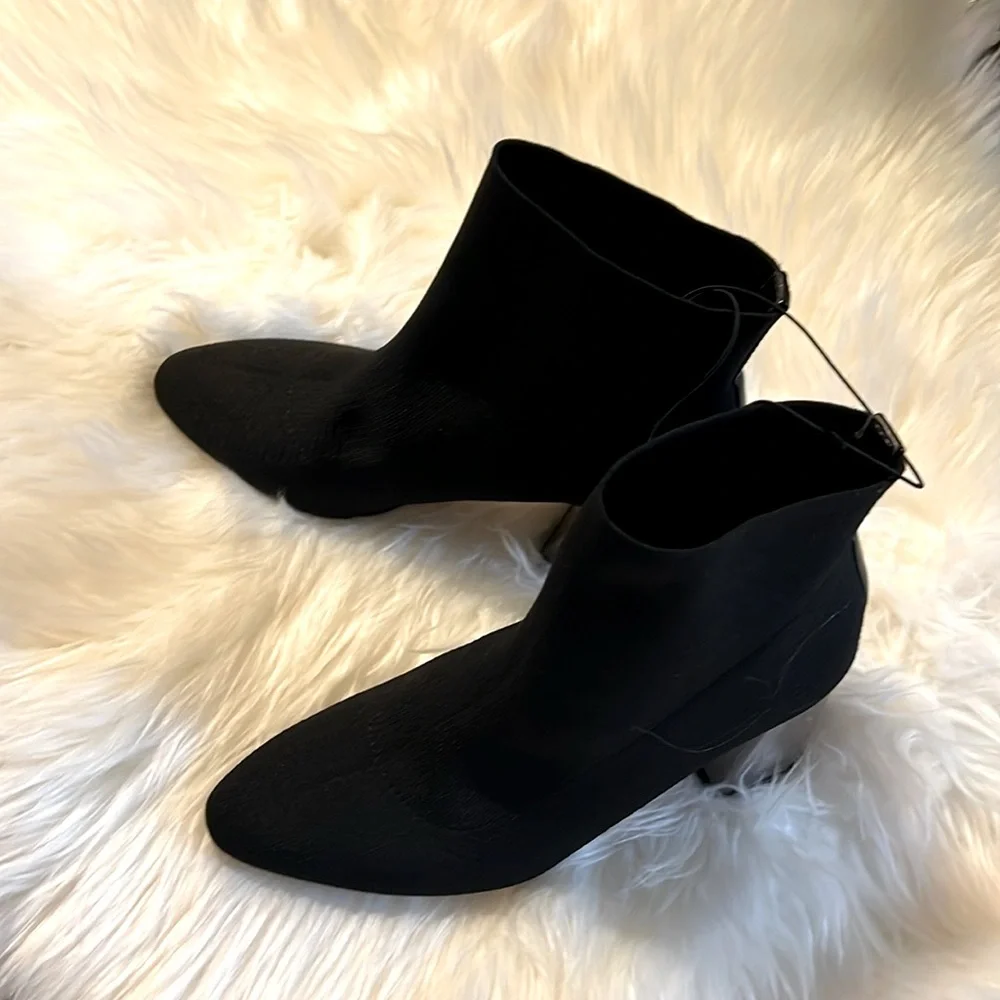 BCBGeneration black booties - Picture 1 of 7
